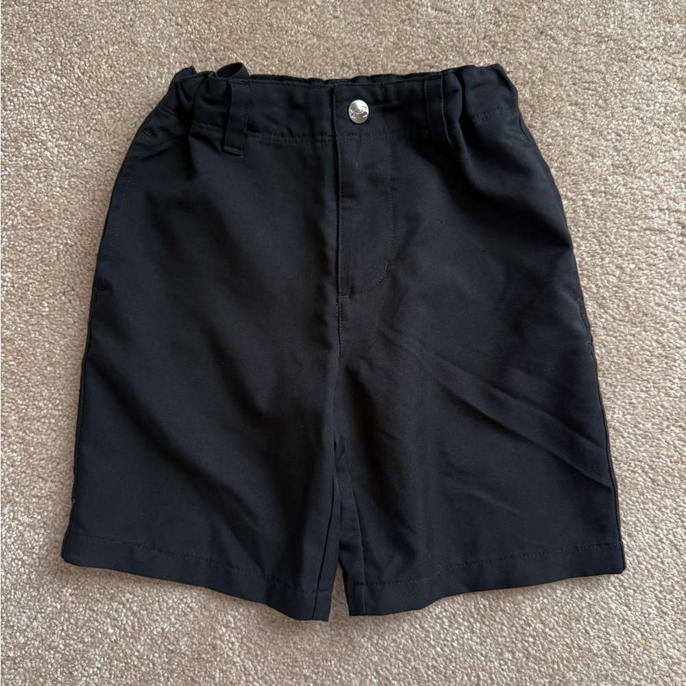 Boys Under Armour black dri fit shorts